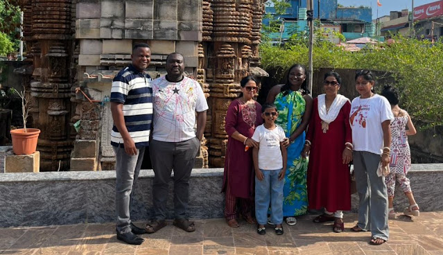 Delegates from Ghana and India at the Adolescent Parliament knowledge exchange.